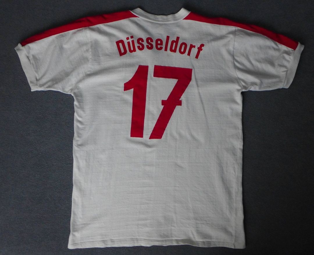 Fortuna Düsseldorf 1981-82 Home 3 Kit