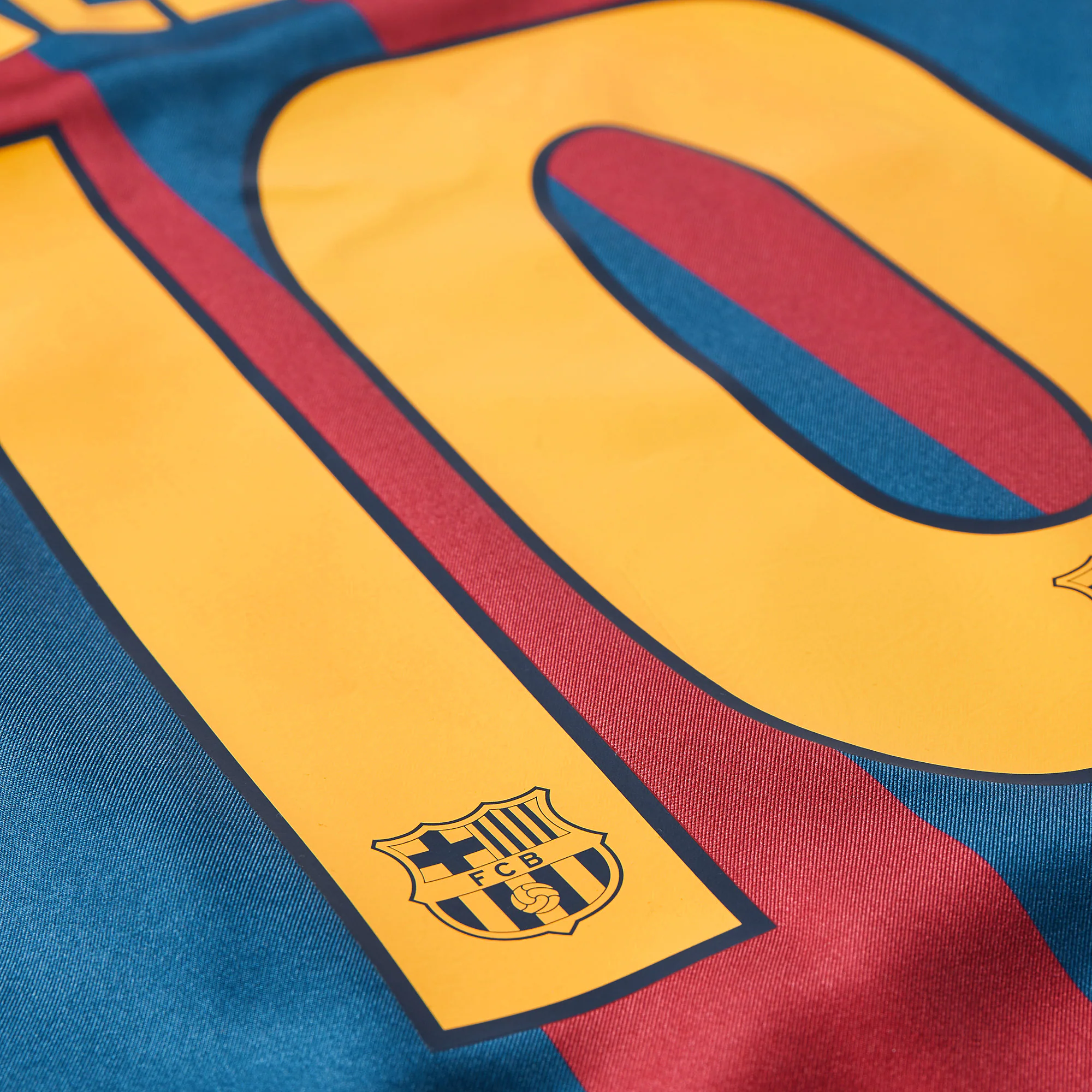 FC Barcelona 2005-06 Home Kit Reissue