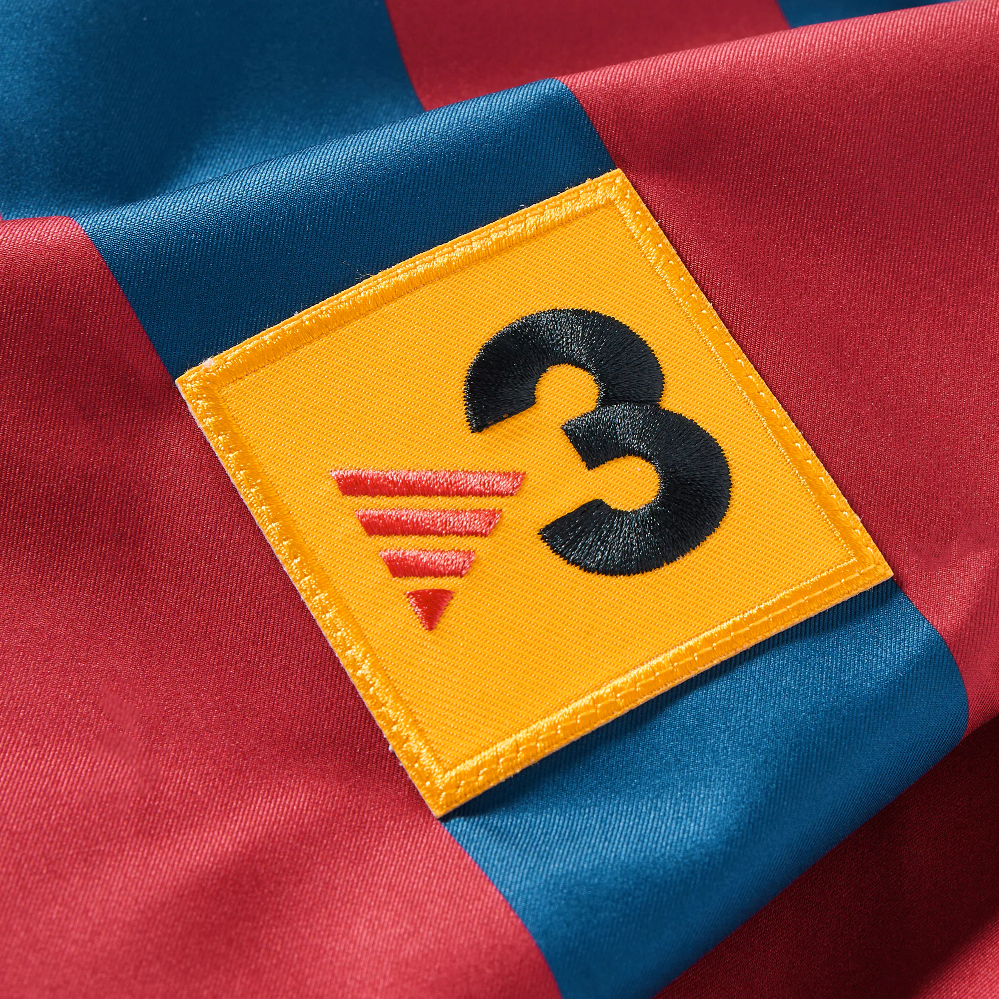 FC Barcelona 2005-06 Home Kit Reissue